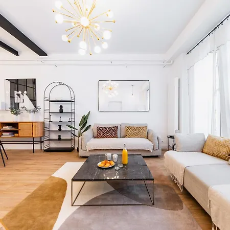 Confortable Equipe Sacre Coeur - 4p Parijs